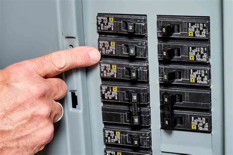 how to replace a circuit breaker